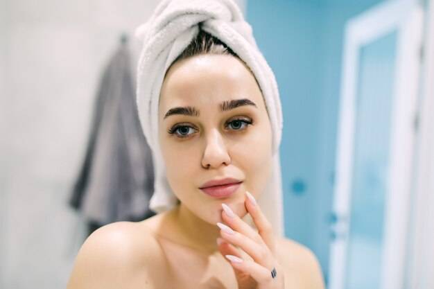 Jak nawilżyć skórę trądzikową bez obciążania jej